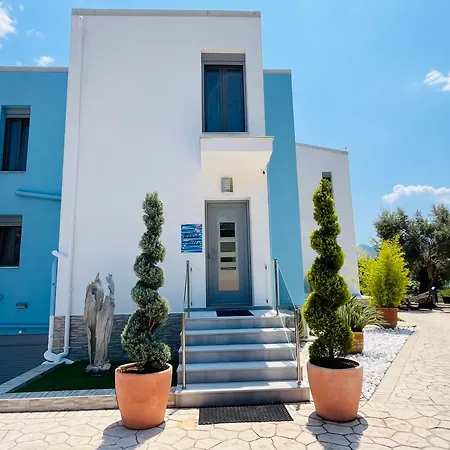 The Villa, Perigiali - Luxury Beachfront *