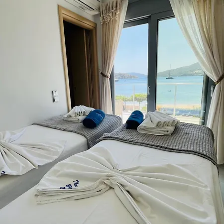 The Villa, Perigiali - Luxury Beachfront *