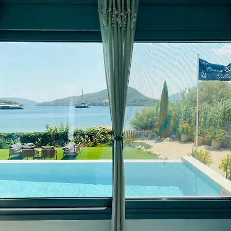 The Villa, Perigiali - Luxury Beachfront ヴィラ ニドリ