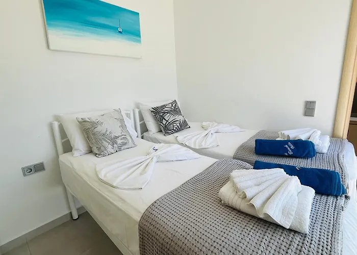 Villa The Villa, Perigiali - Luxury Beachfront *