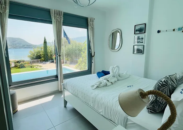Villa The Villa, Perigiali - Luxury Beachfront Nydri (Lefkada)