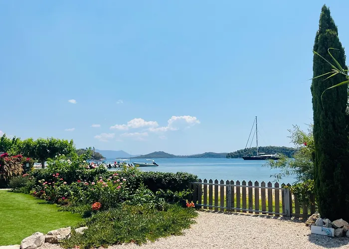 The Villa, Perigiali - Luxury Beachfront Villa