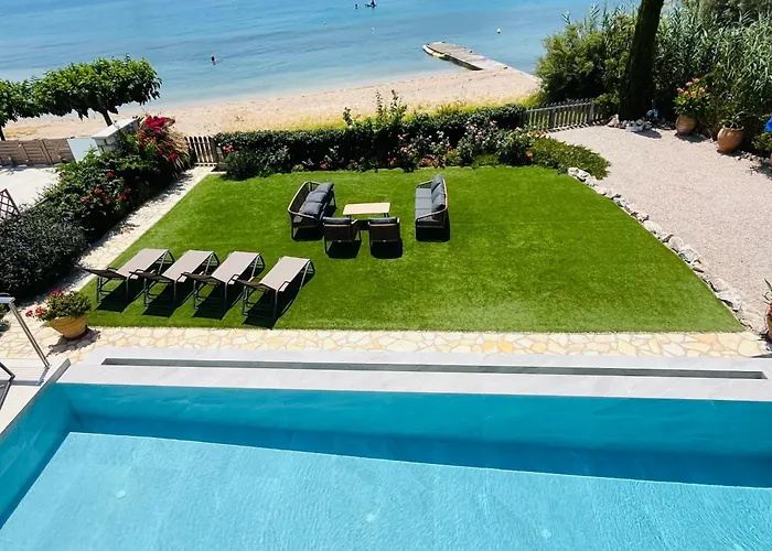 The Villa, Perigiali - Luxury Beachfront * Nydri (Lefkada)