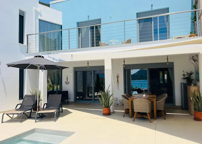 The Villa, Perigiali - Luxury Beachfront Villa