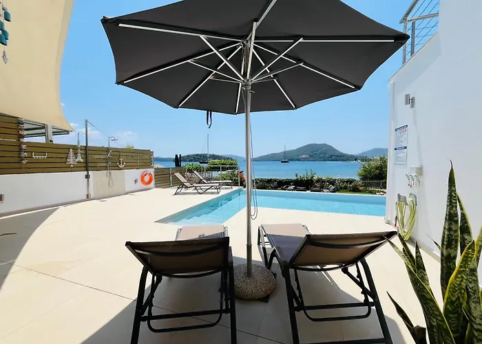 The Villa, Perigiali - Luxury Beachfront Villa Nydri (Lefkada)