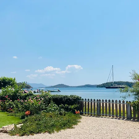 The Villa, Perigiali - Luxury Beachfront Villa