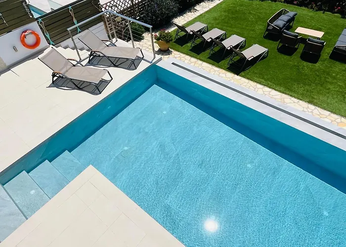 The Villa, Perigiali - Luxury Beachfront Villa *